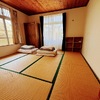 お部屋は畳にお布団を敷くスタイルです。