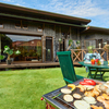 芝生のお庭でみんなでBBQ!