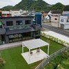 お散歩帰り砂を落とせる外シャワー完備